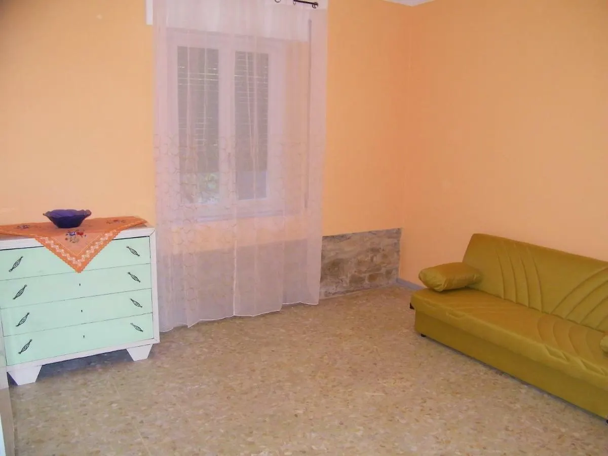 Home89 Lucca Italy